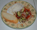 Hackfleisch, Zuchini, Zwiebeln und Tomaten